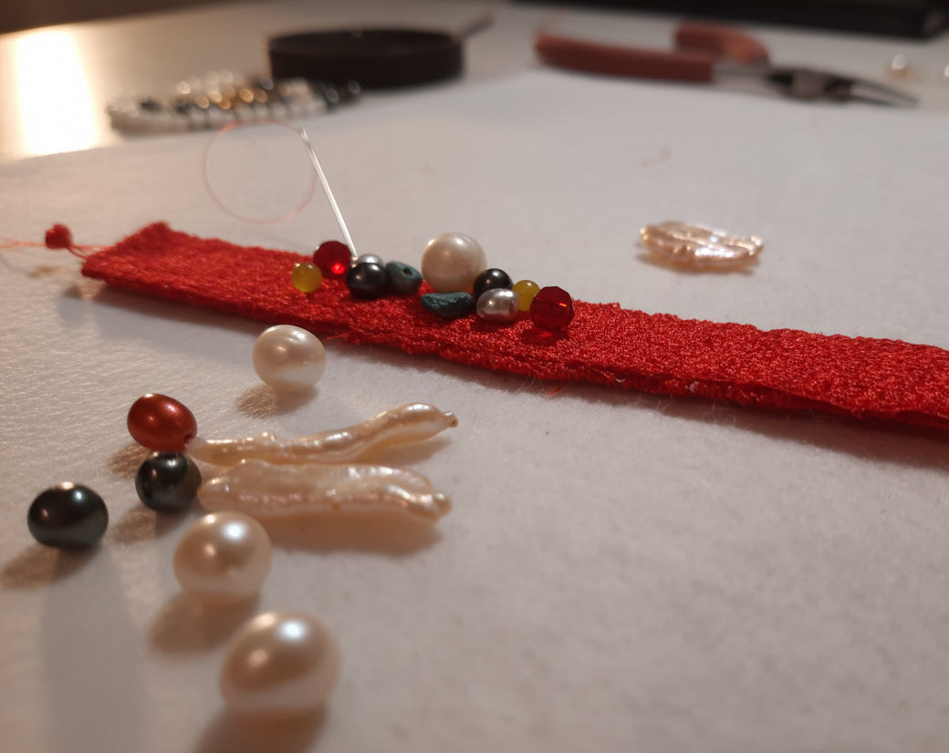 Embroidered Red Bracelet Asimico