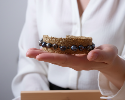 Embroidered gold and grey pearl bracelet Asimico